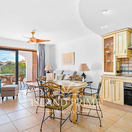 Terrace With Garden In A Heated Pool Complex Fc1751-1xe Apartmán